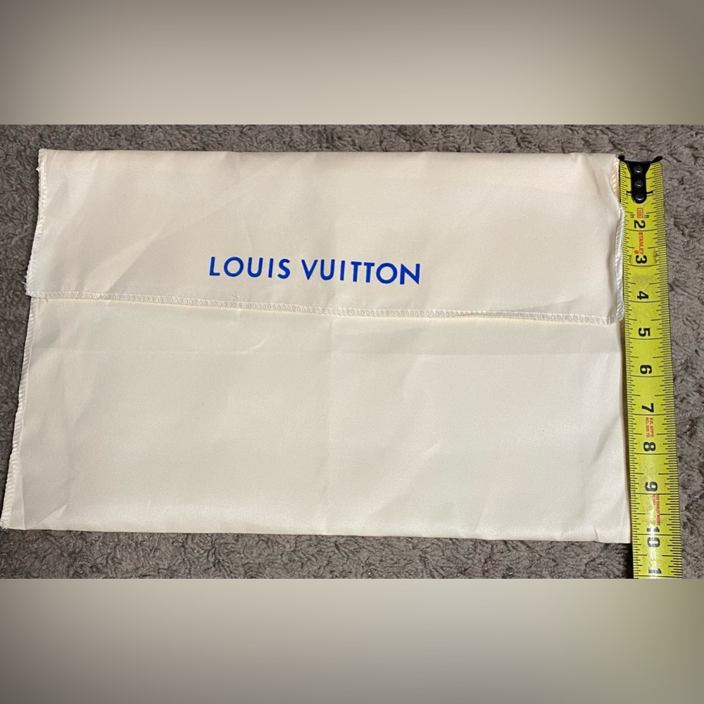 Louis Vuitton empty dust bag, see pics for measurements